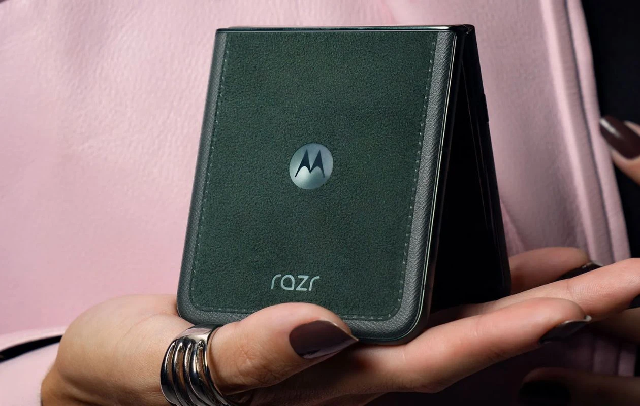 Motorola Razr 60 Ultra ו